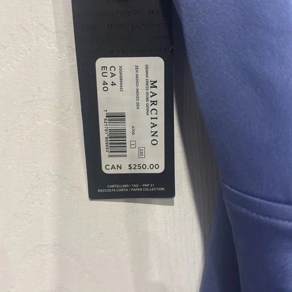 Marciano by Guess Mini Dress
NWT
Size 4
Indigo Colour - Picture 4 of 4